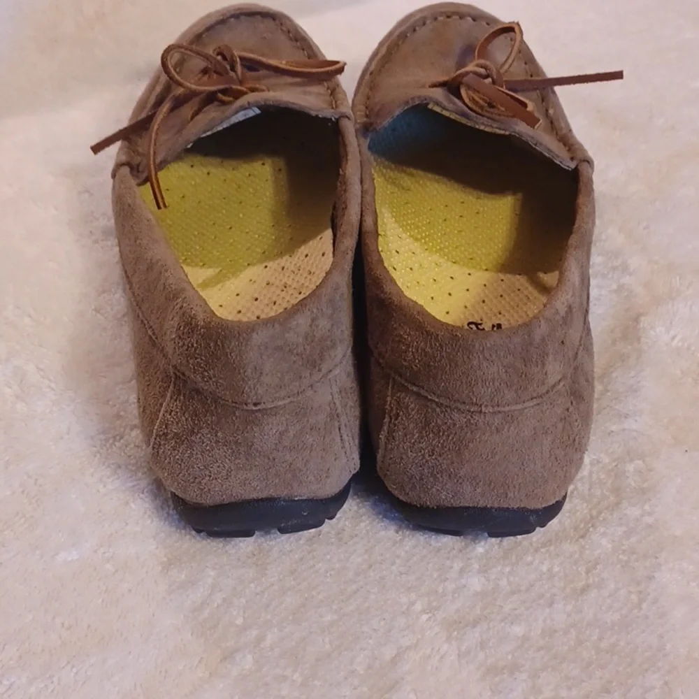 Eddie Bauer suade leather flats women's size 8 gray color - Picture 3 of 5